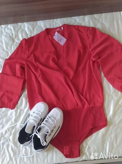 Боди женское красное, пудра новое 42/44