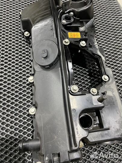 Клапанная крышка BMW n46b20bd