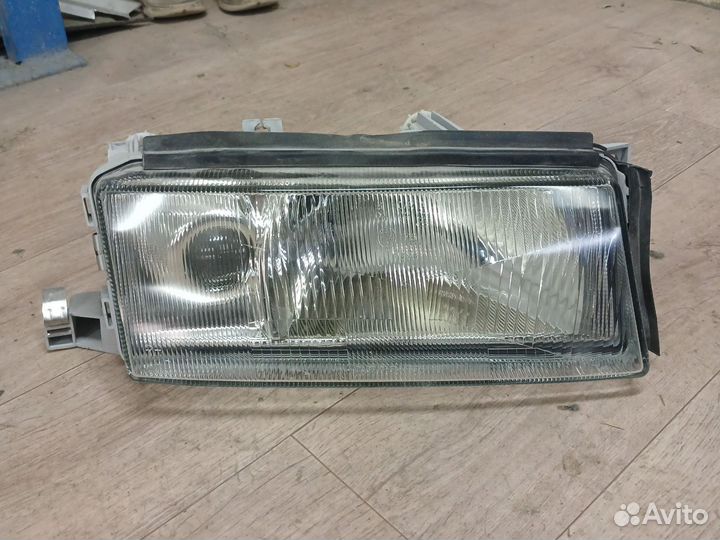 Фара Scoda Octavia A4