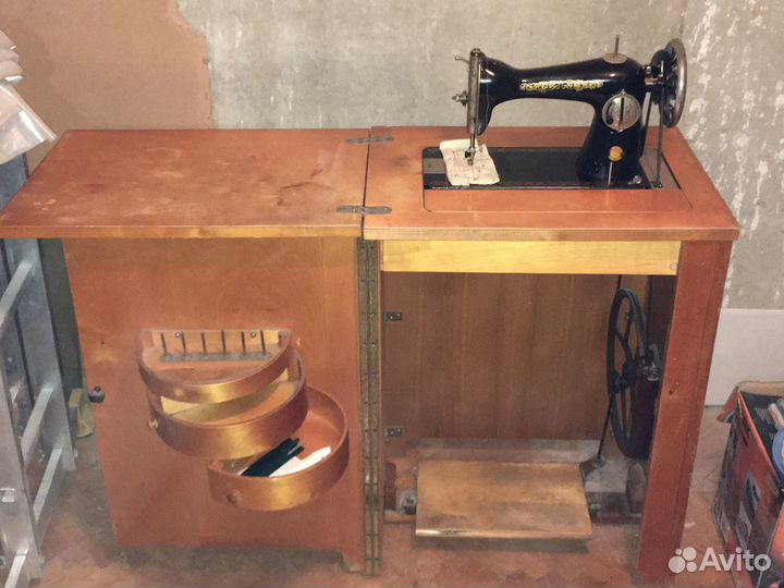 Швейная машинка класса 1-М «Подольск» 1958 г