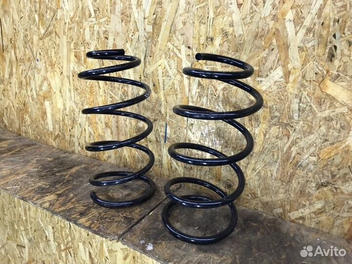 Пружина подвески передняя Ford Focus 3 седан 1.6