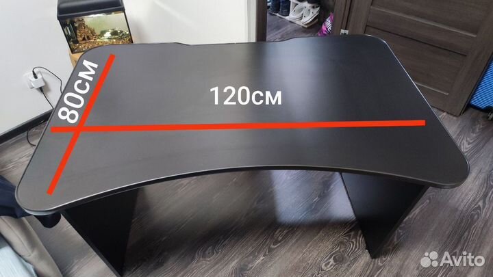 Рабочий стол черный