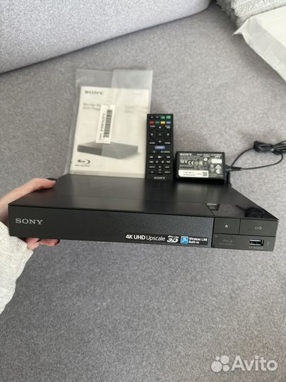 Blu-ray Disc / DVD Player