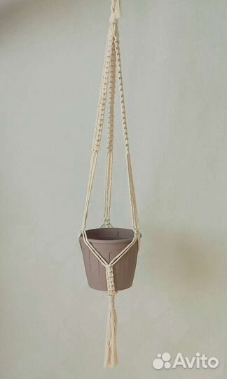 Подвес для цветов в технике макраме