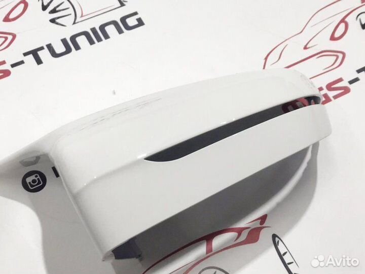 Крышки зеркал стиль BMW M5 G30 белые