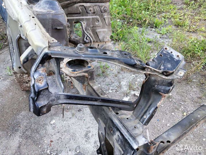 Передняя правая четверть Chevrolet Lacetti хетчбек