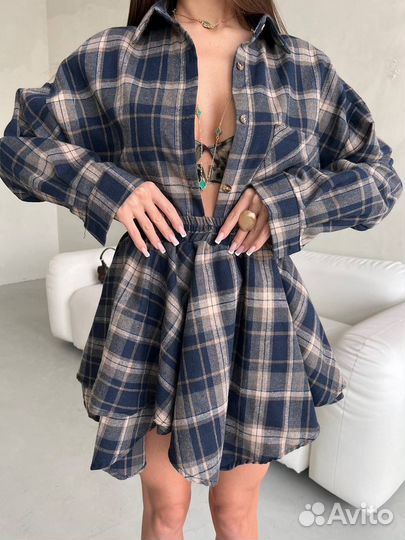 Шикарный костюм женский с юбкой и рубашкой