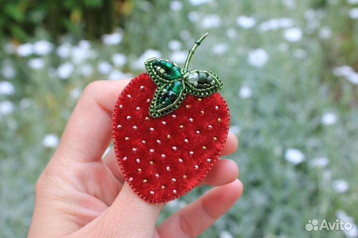 Броши ручной работы, вышивка на одежде на заказ