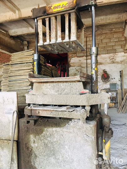 Станок для изготовления керамзиблоков Кондор1-90