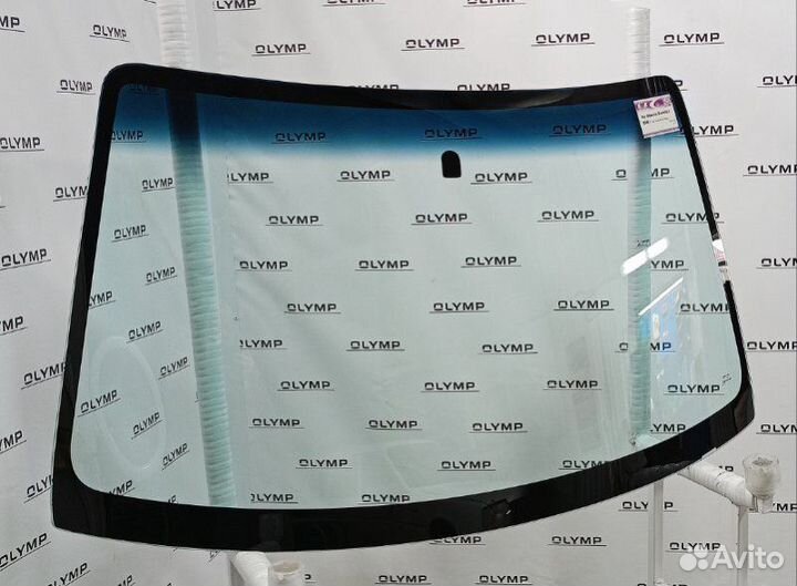 Стекло лобовое переднее Mazda Demio DW3W 1996-2003