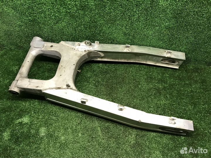 Маятник задний Honda CBR750F RC27