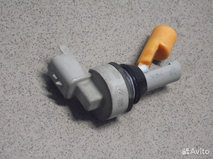 Датчик уровня жидкости омывателя Пежо Рено