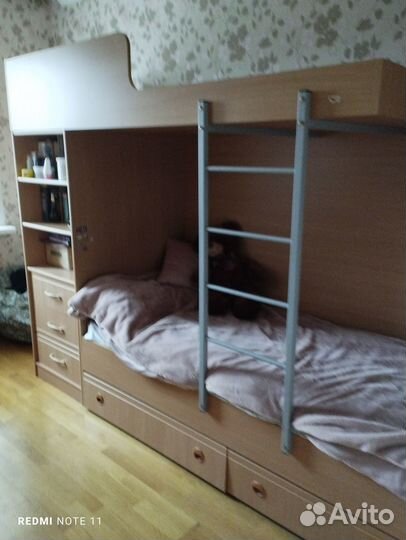 Двухярусная кровать бу