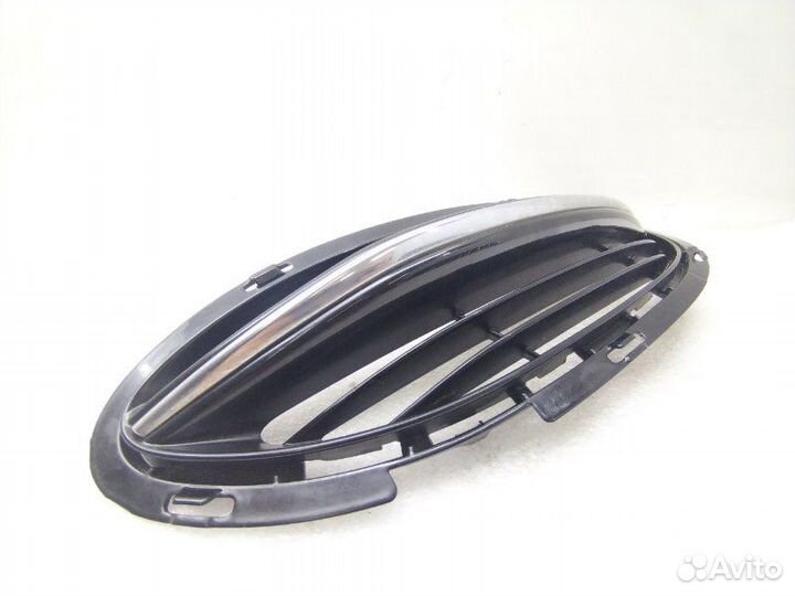 Решетка в бампер передняя правая Mercedes-Benz