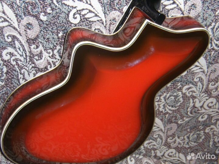 Коллекционная гитара