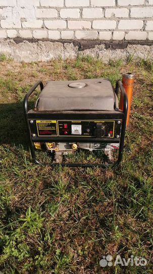 Бензогенератор бу