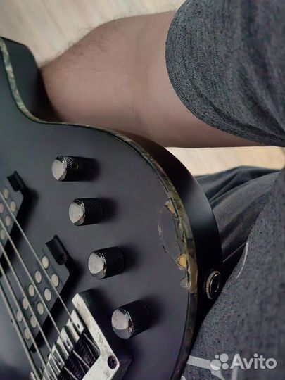 Продается бас гитара Ibanez srx595