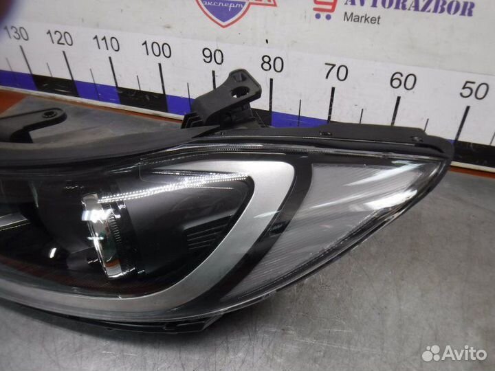 Фара передняя левая Hyundai Elantra