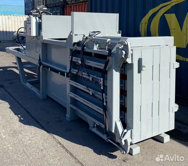 Пресс для макулатуры горизонтальный. Пэт. Пластик