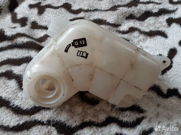 Расширительный бачок audi A6 (C6)