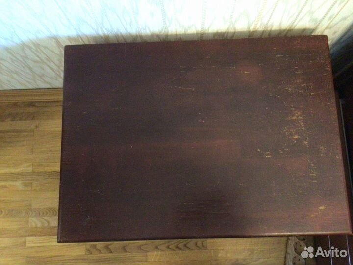 Прикроватные тумбы из массива дерева