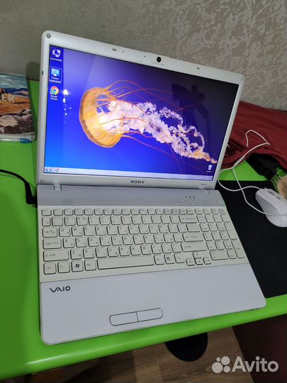 Мощный Sony Core i3