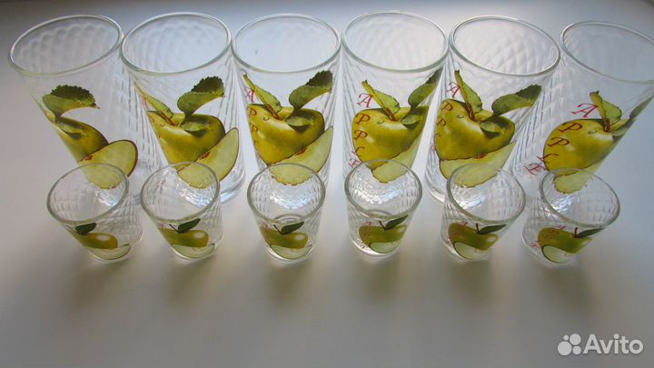 Набор посуды на праздник - стаканы и рюмки