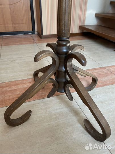 Винтажная вешалка напольная