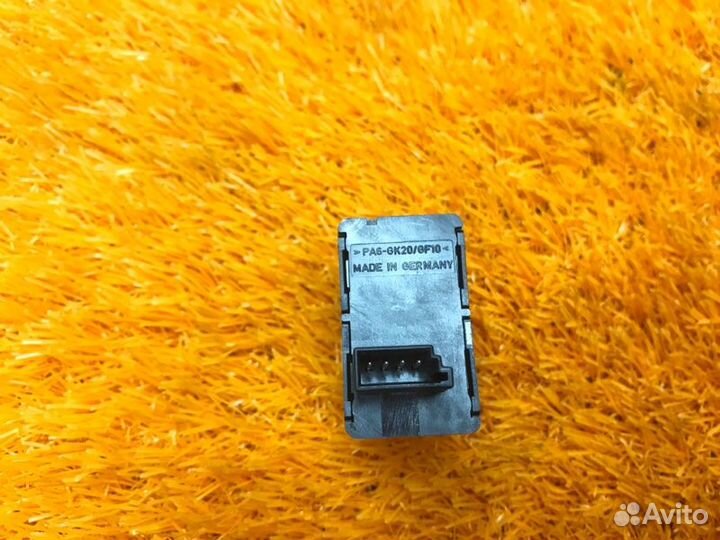 Кнопка стеклоподъемника передняя левая Bmw