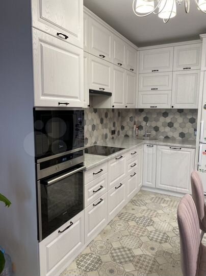 2-к. квартира, 72,5 м², 3/14 эт.