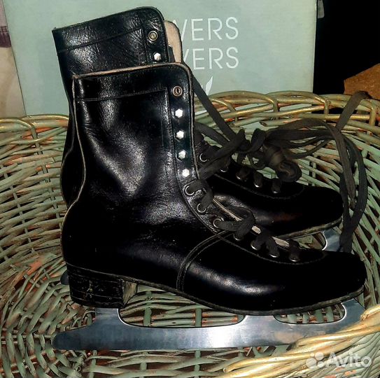 Коньки фигурные черные