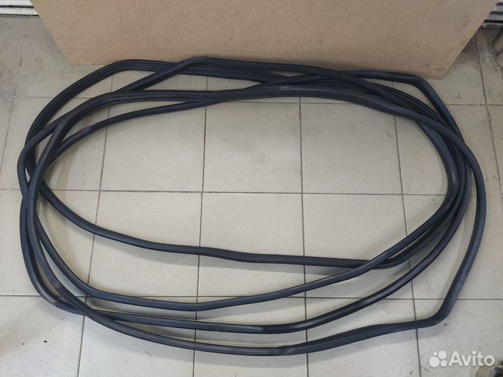 Уплотнитель проёма двери Калина универсал