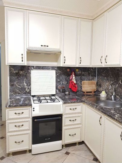 2-к. квартира, 84 м², 1/6 эт.