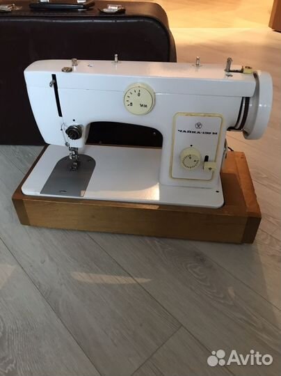 Швейная машина Чайка 132м