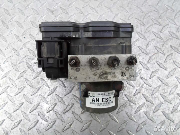 Блок ABS, Hyundai Santa Fe 2014