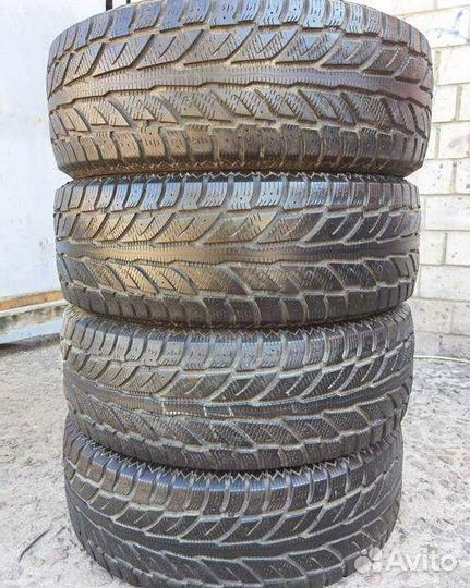 Cooper Weather-Master Van 255/65 R18 111T