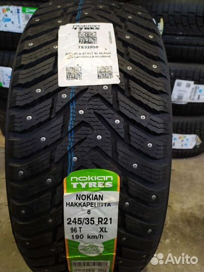 Nokian Tyres Hakkapeliitta 8 245/35 R21 96T