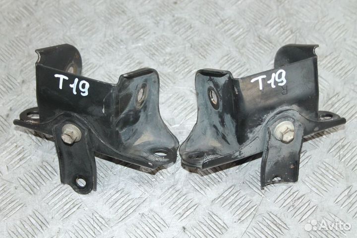 Кронштейны крепления подрамника Toyota Caldina T19