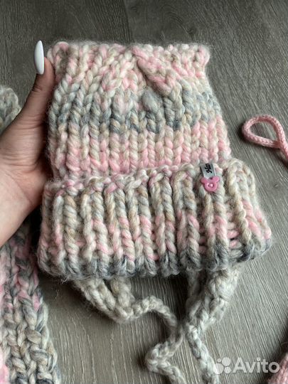 Теплый комплект: Шапка шарф варежки