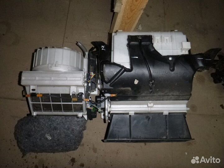 Корпус печки mitsubishi outlander XL (CW) 2006