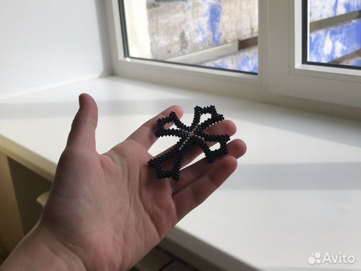 Крест из бисера