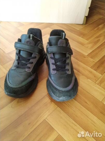 Утеплённые кроссовки для девочки 35 размер