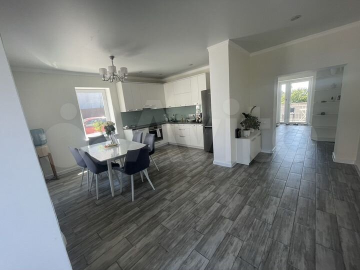 Дом 175 м² на участке 6 сот.