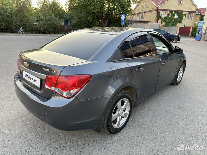 Chevrolet Cruze 1.8 AT, 2011, 225 000 км