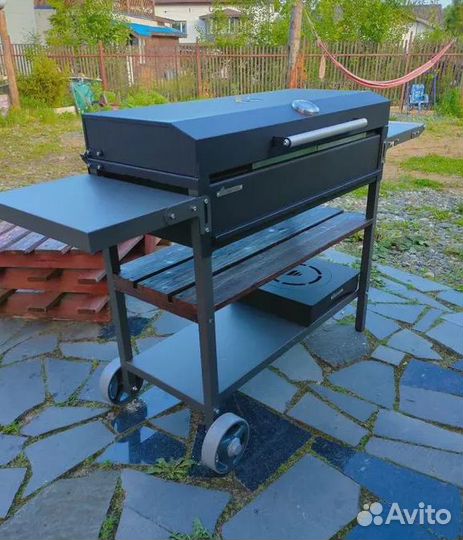 Мангал гриль коптильня с крышкой, столиками