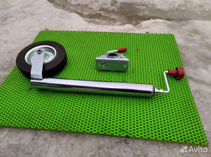 Опорное колесо для прицепа новое