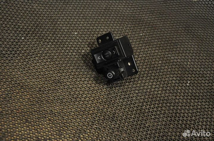 Кнопка Lexus IS250 GSE20