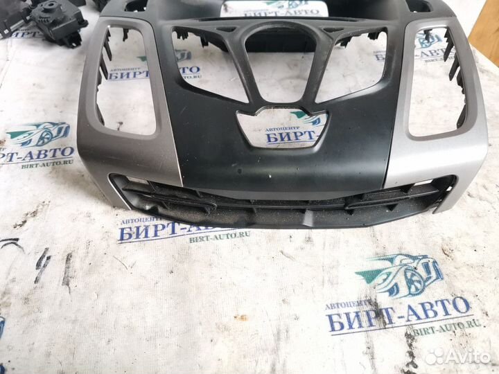 Рамка магнитолы Ford Focus III (2011—2015)