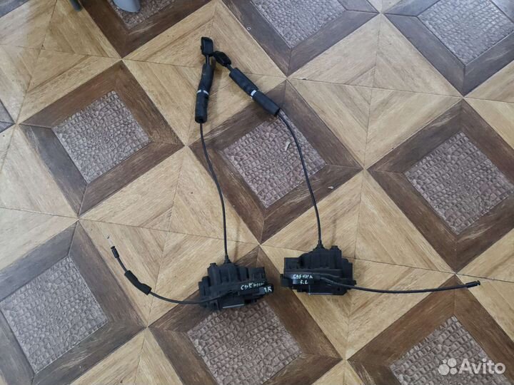 Рено Сценик 3 замок двери