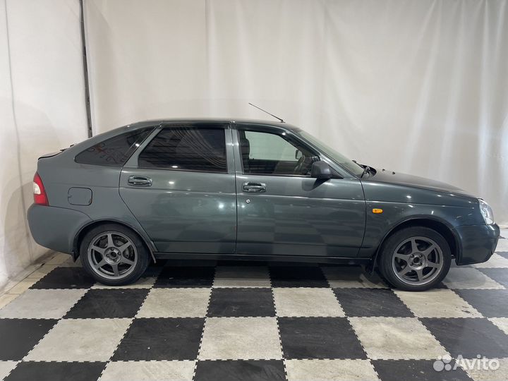 LADA Priora 1.6 МТ, 2011, 200 000 км